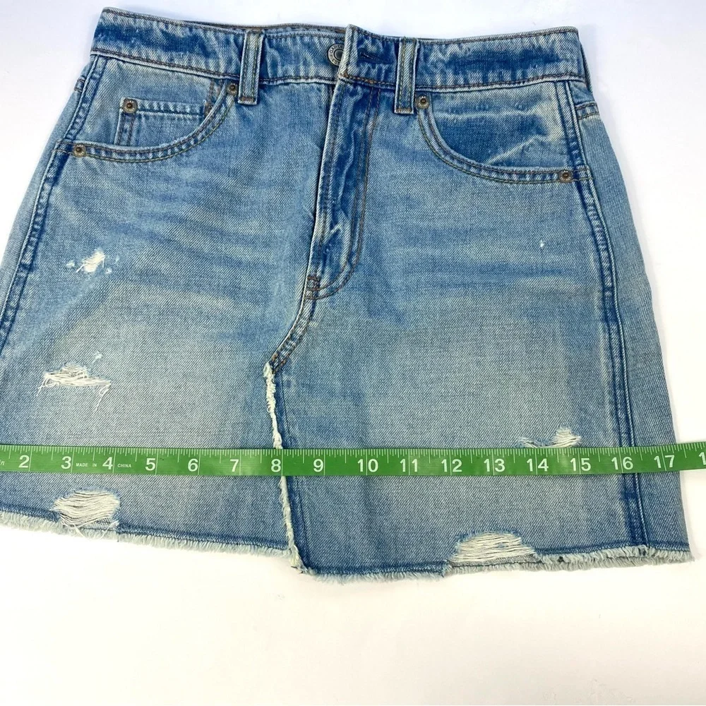 GAP Denim Girl’s High Rise Light Wash Destructed Denim Jean Skirt size 12